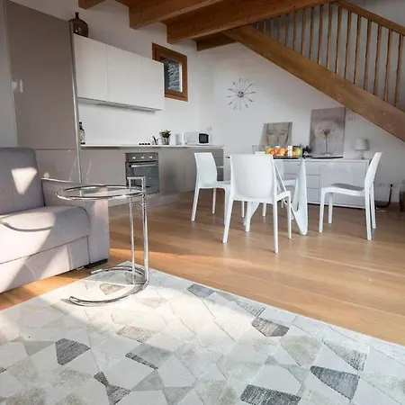 Magic View With Beautiful Pool Area Bellano